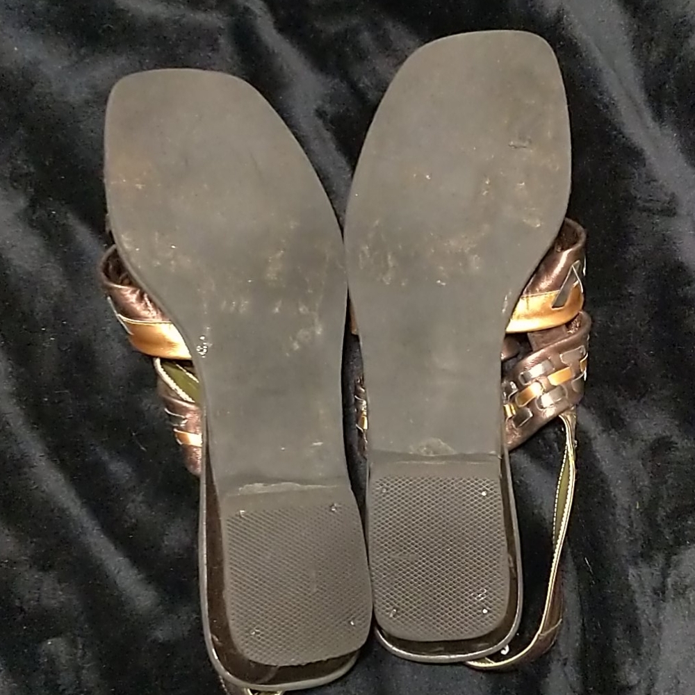 Shoes - Picture 4 of 4